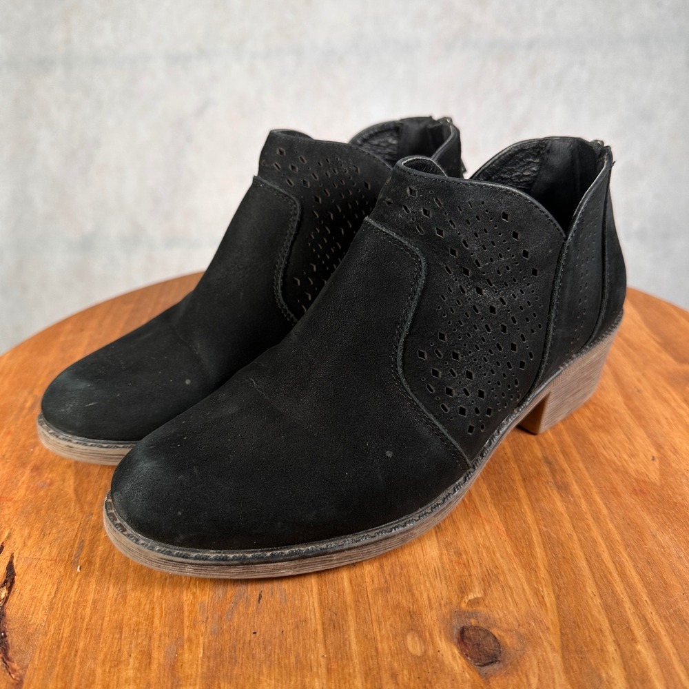 Propet WFX155S Ankle Boots Women 6.5 Wide Black Good Perforated Leather Booties